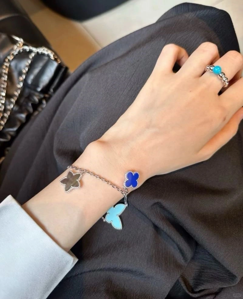 Comfortable Chanel Bracelets 223204