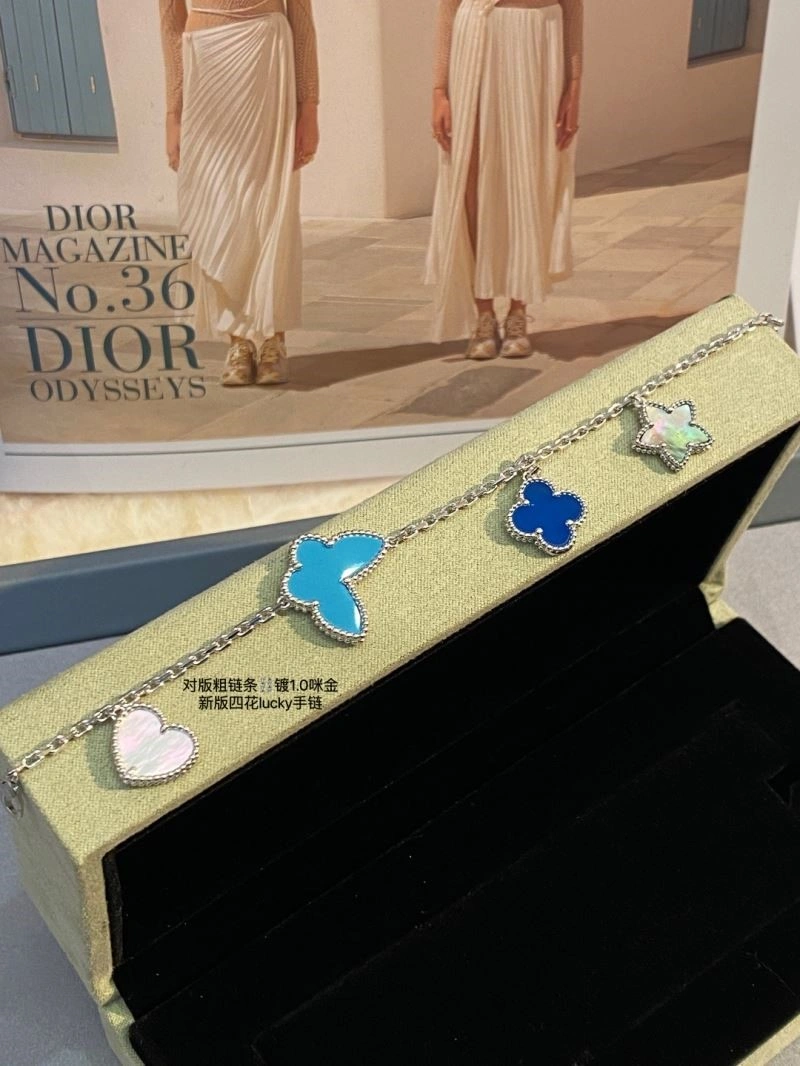 Comfortable Chanel Bracelets 223204