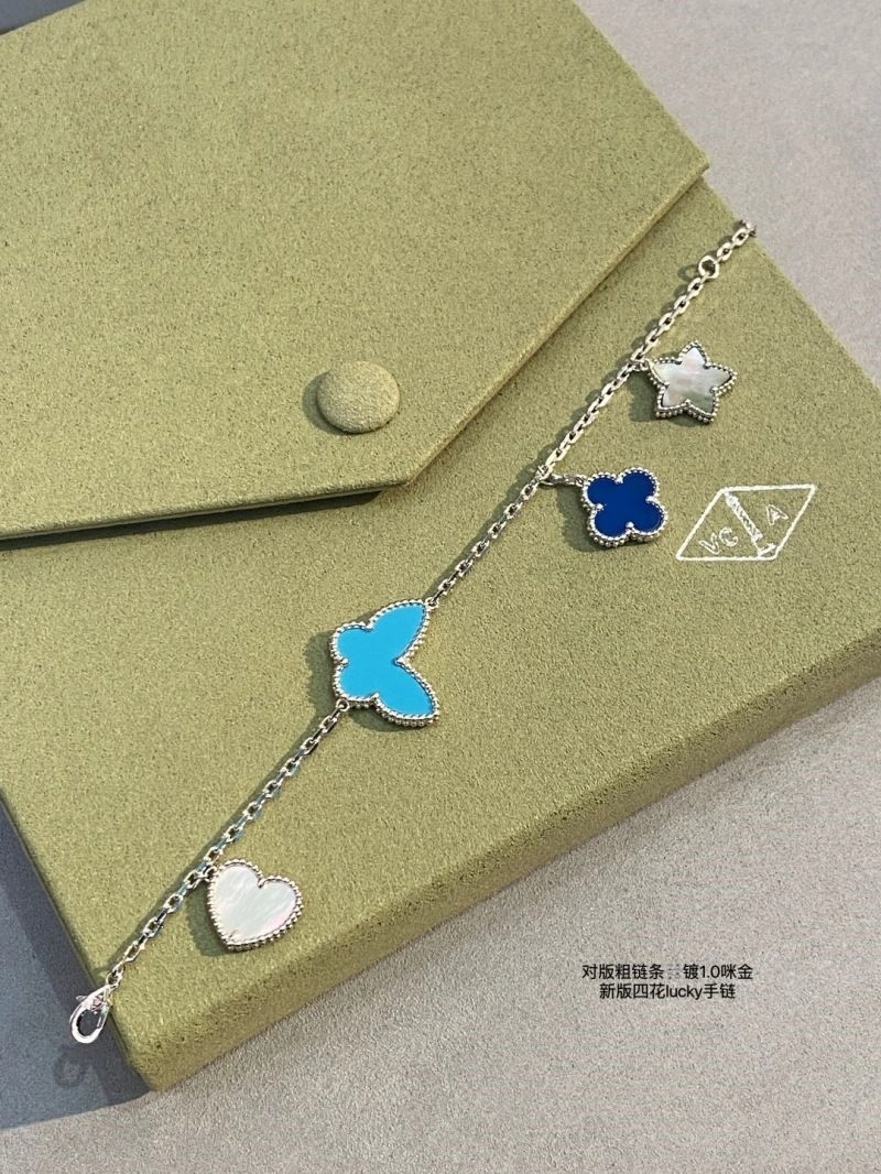Comfortable Chanel Bracelets 223204