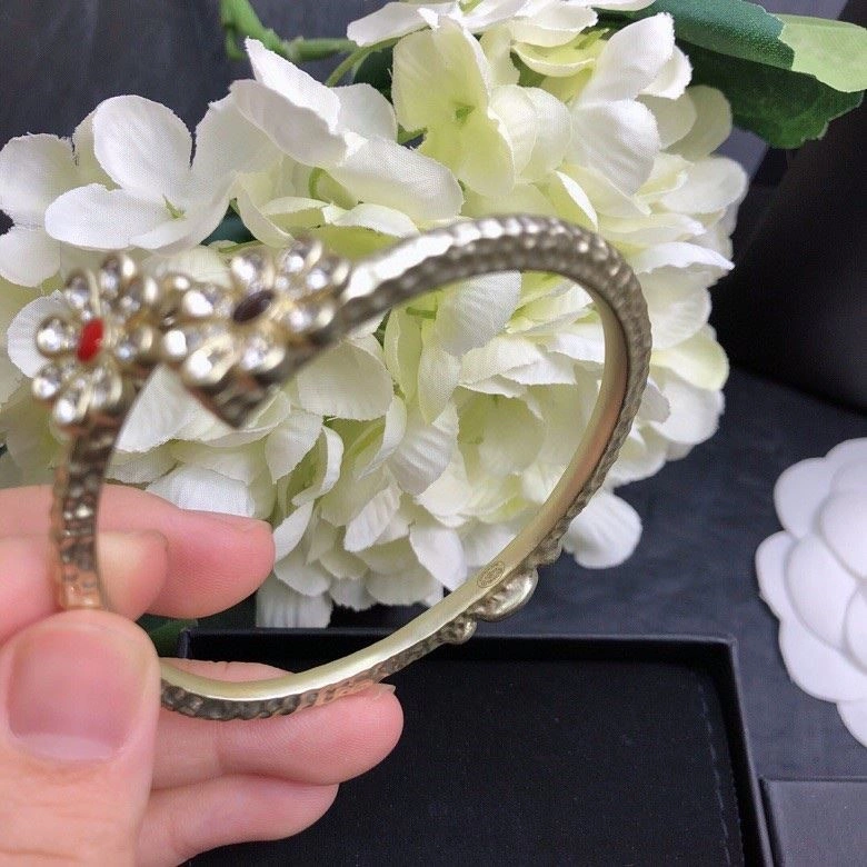 Effortless Chanel Bracelets 223243