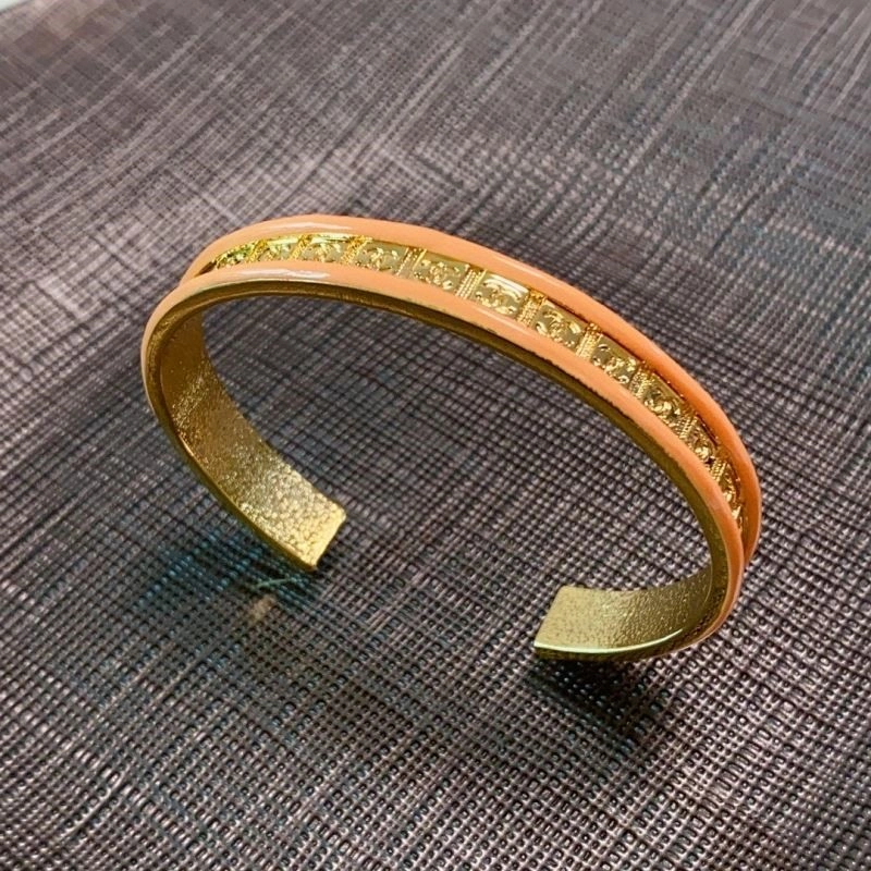 Unisex Chanel Bracelets 221976