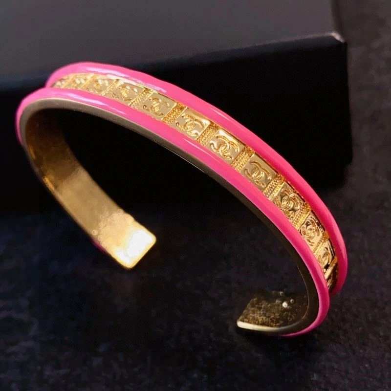 Attractive Chanel Bracelets 221984