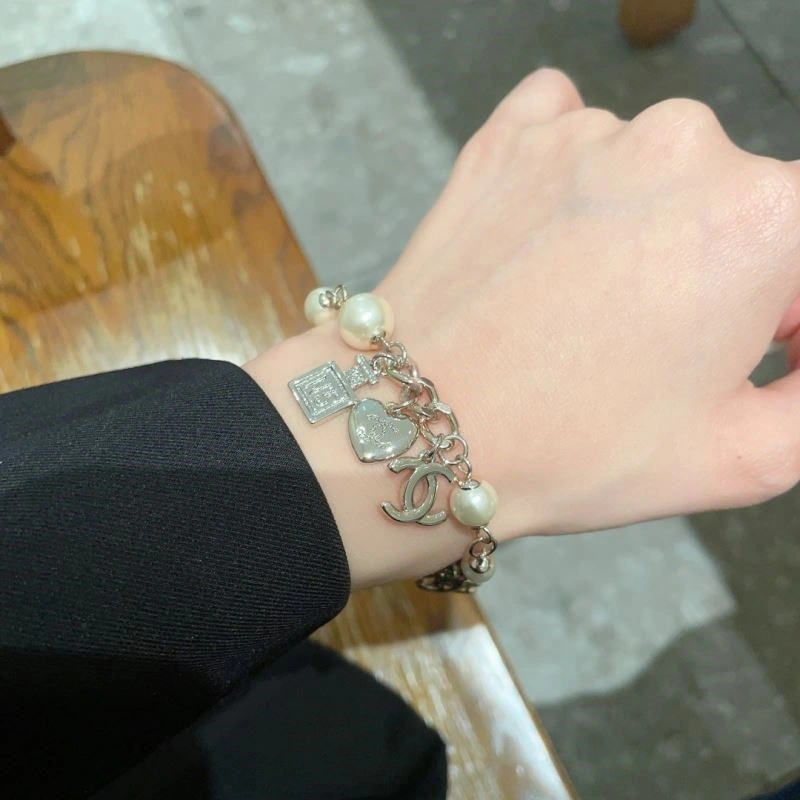 Chanel Bracelets Supportive 221980