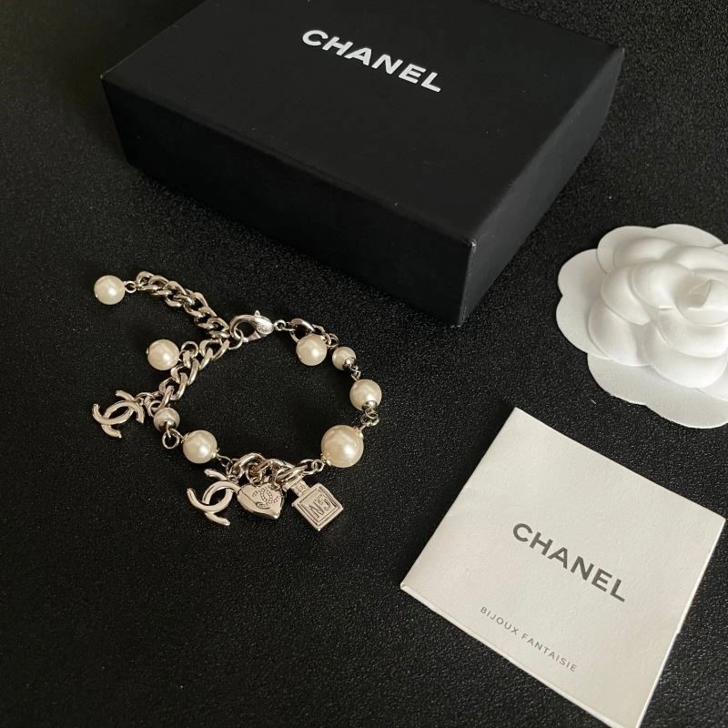 Chanel Bracelets Supportive 221980