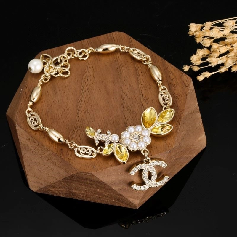 WellDesigned Chanel Bracelets 221978