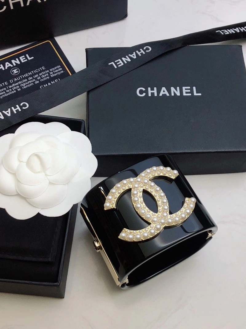 EyeCatching Chanel Bracelets 221965