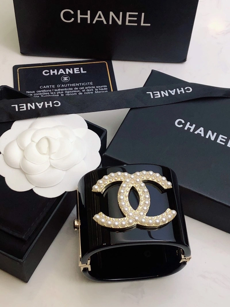 EyeCatching Chanel Bracelets 221965