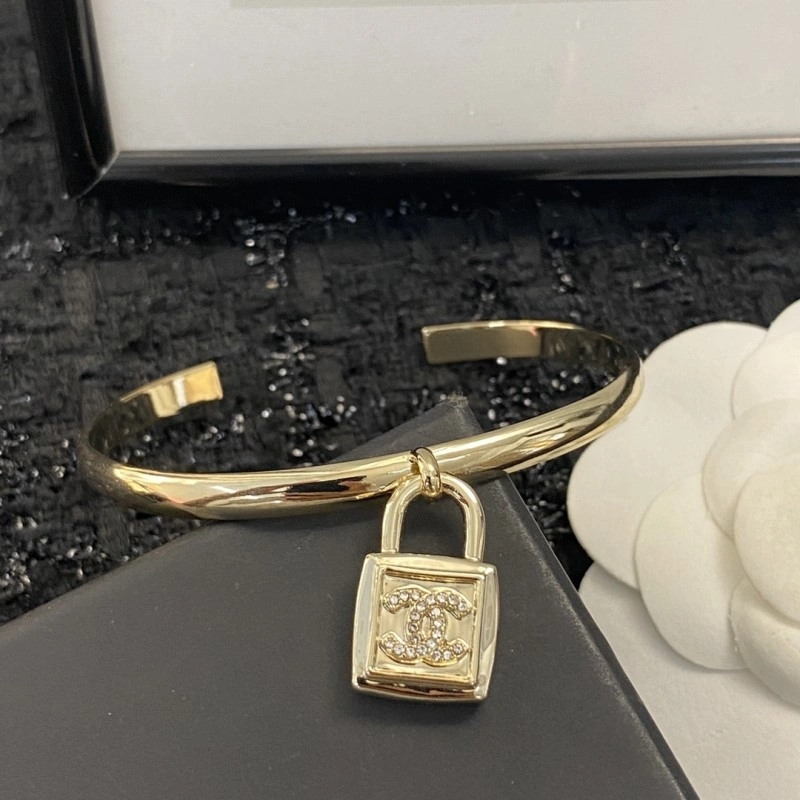Chanel Bracelets ZipUp 220482