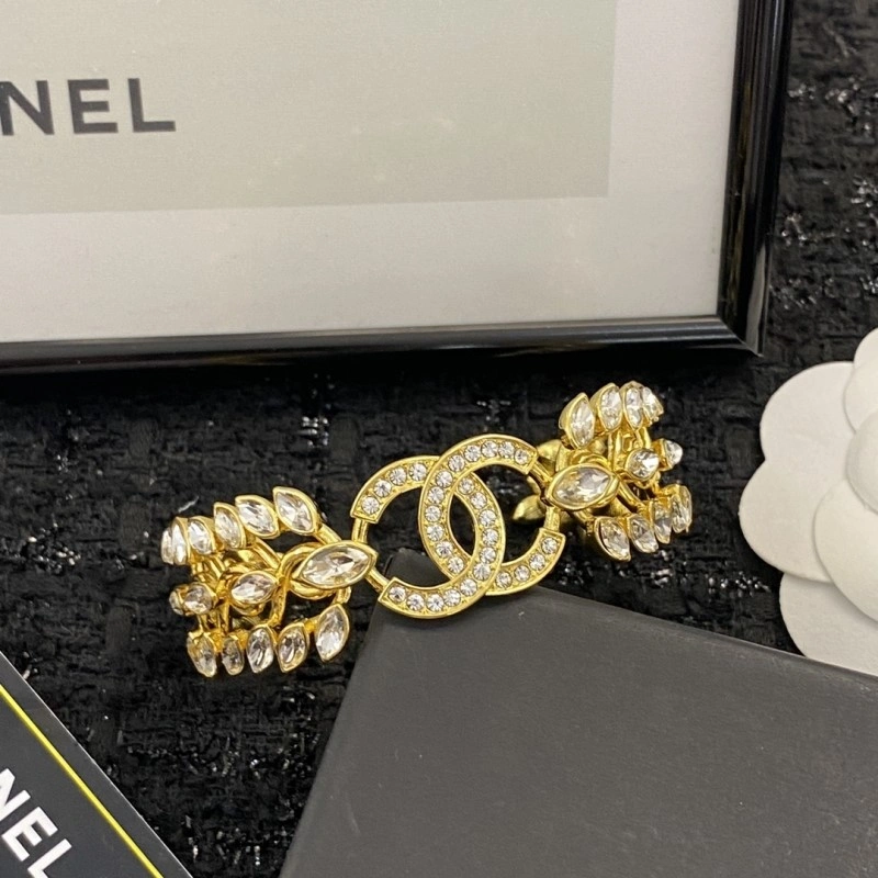 Snug Chanel Bracelets 220485