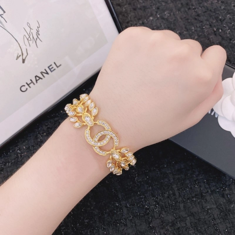 Snug Chanel Bracelets 220485