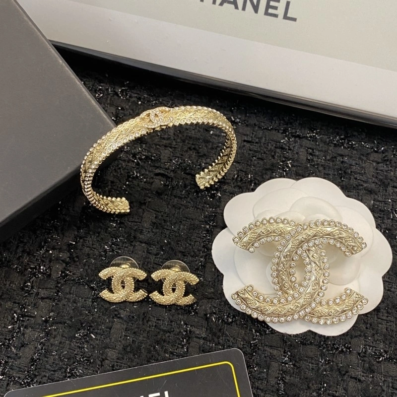 Chanel Bracelets Refined 220480