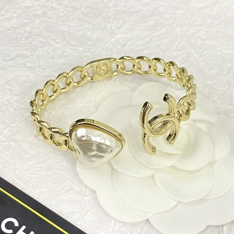 TimelessDesign Chanel Bracelets 220488