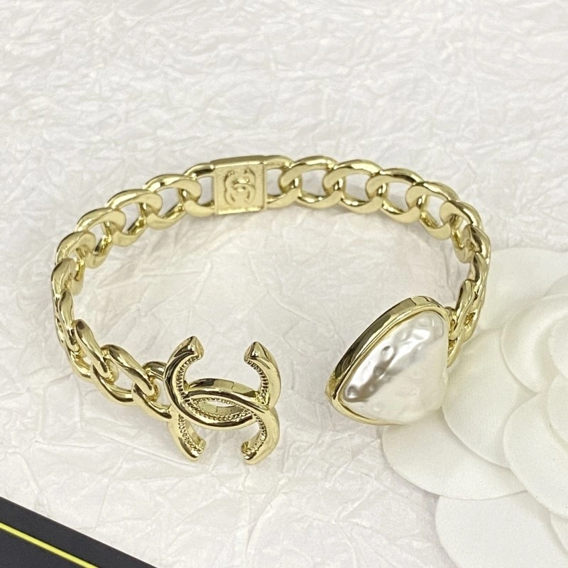 TimelessDesign Chanel Bracelets 220488