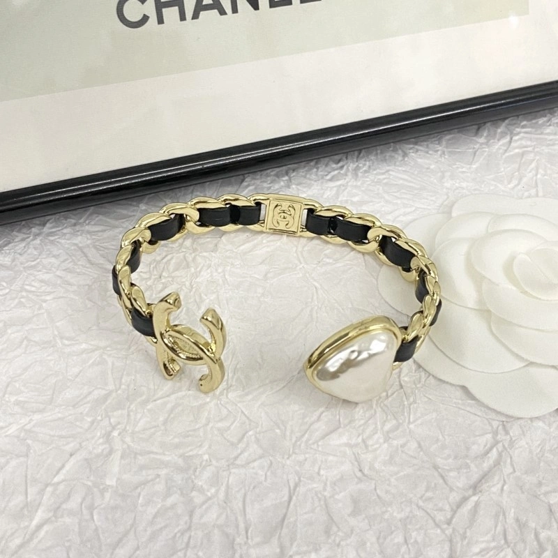 Chanel Bracelets Snug 220476