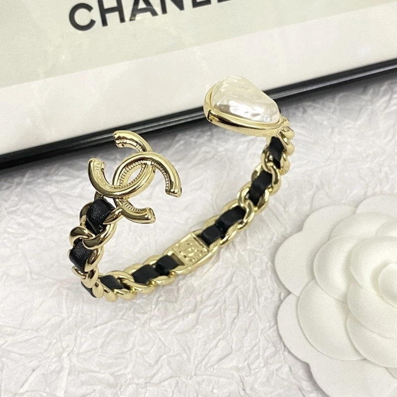 Chanel Bracelets Snug 220476