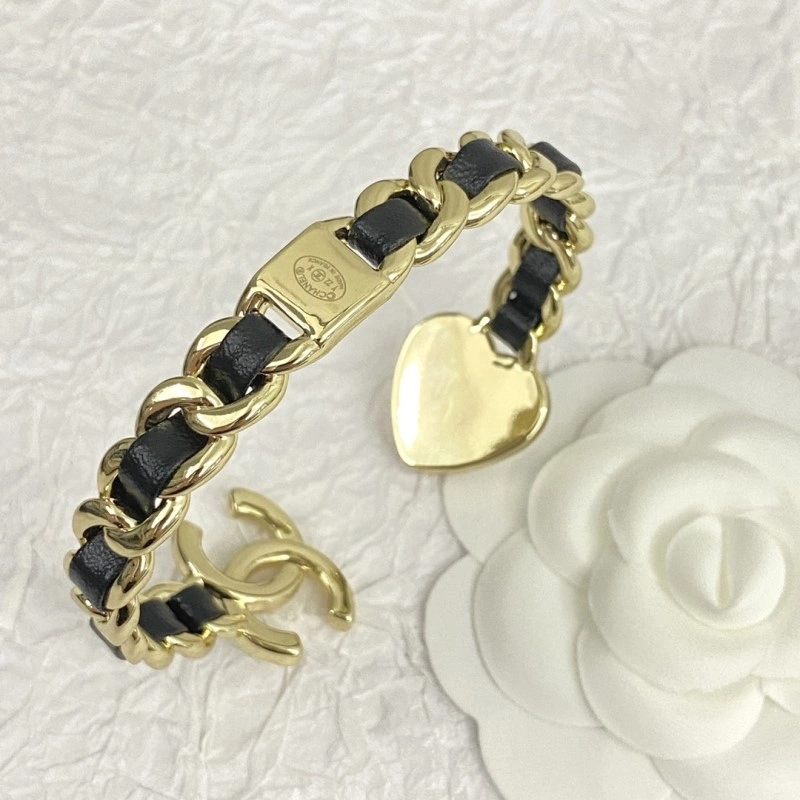 Chanel Bracelets Snug 220476