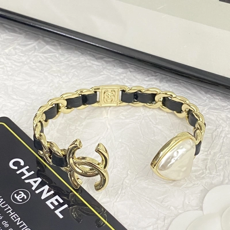 Chanel Bracelets Snug 220476