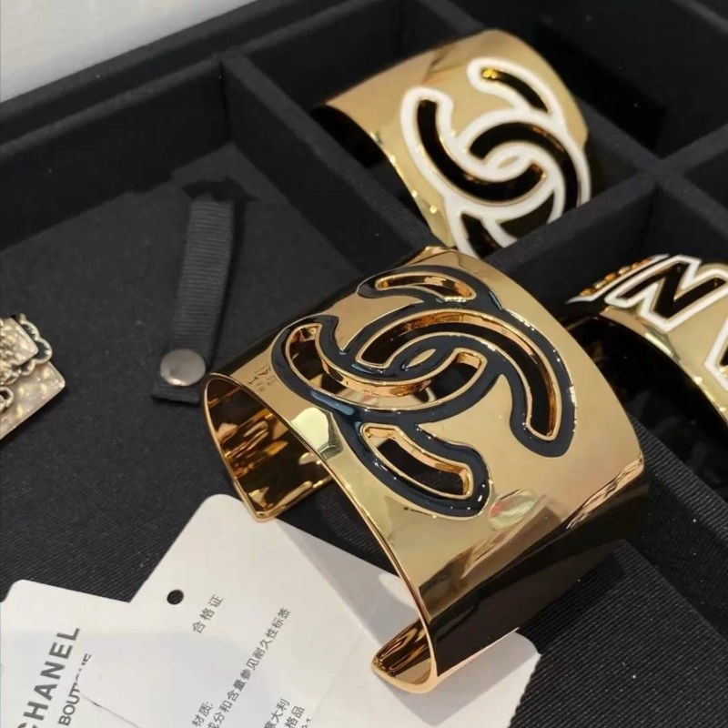 Chanel Bracelets Packable 220477