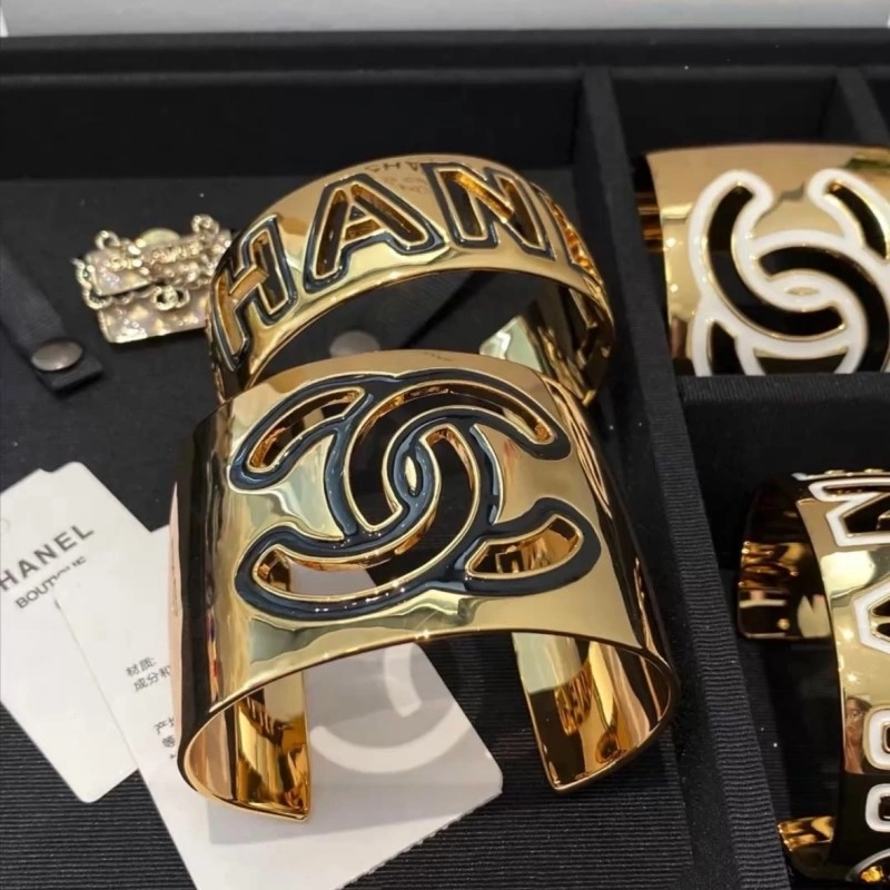 Chanel Bracelets Packable 220477