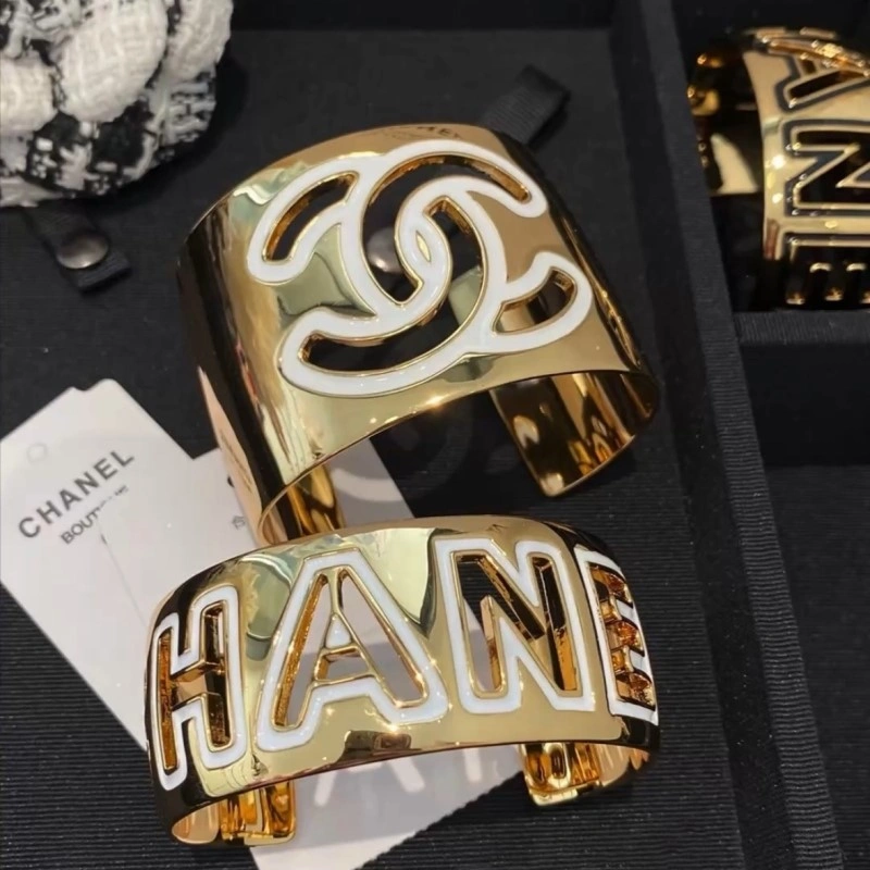 Chanel Bracelets Packable 220477