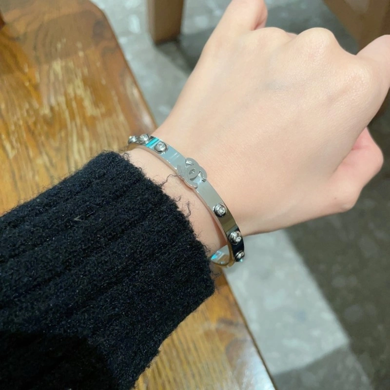 Chanel Bracelets Premium 220462