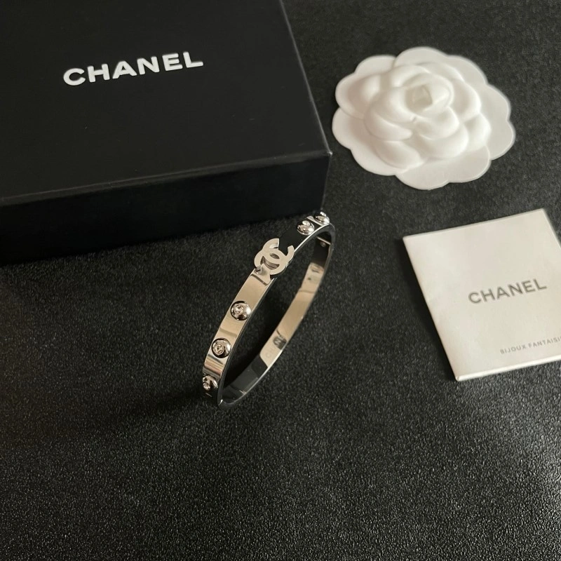 Chanel Bracelets Premium 220462