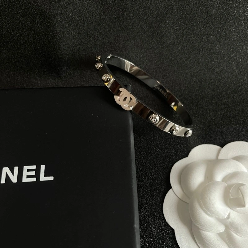 Chanel Bracelets Premium 220462