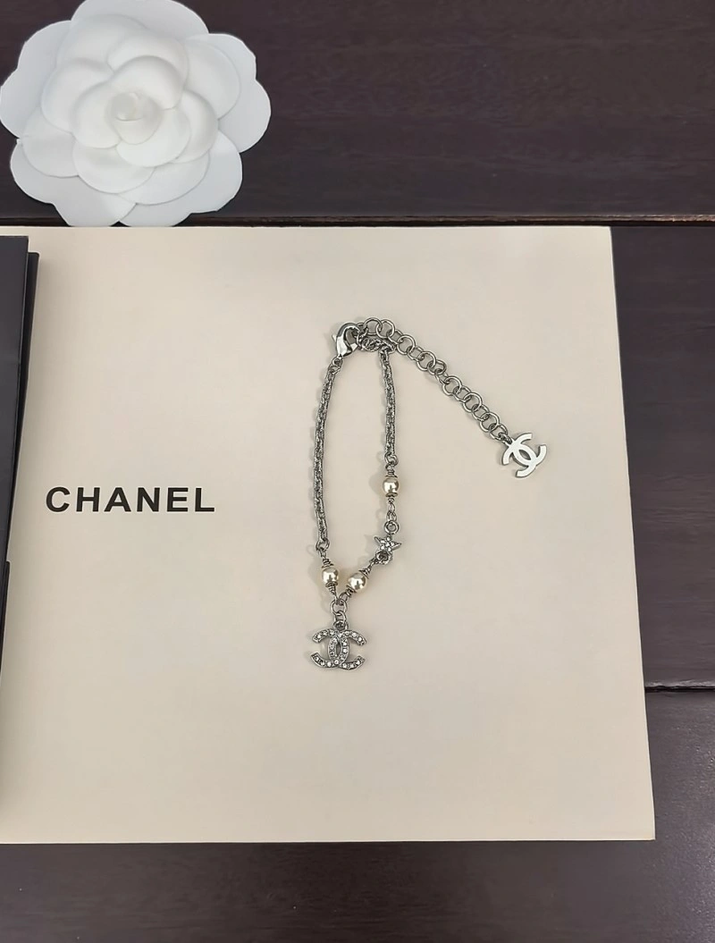 Chanel Bracelets Premium 220489