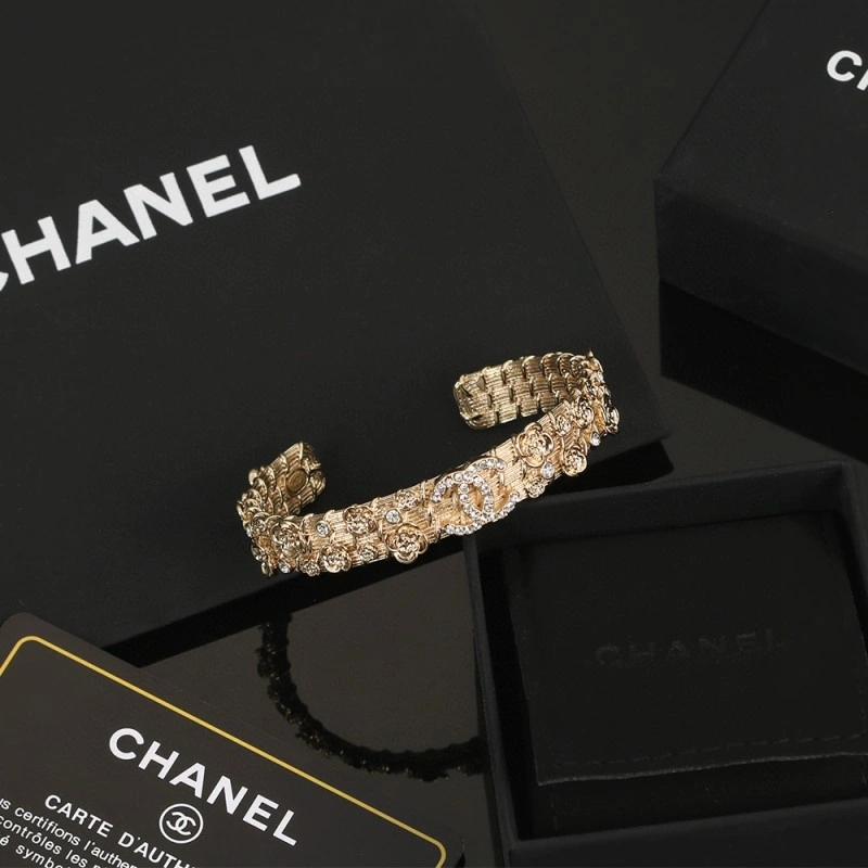 Bold Chanel Bracelets 220459