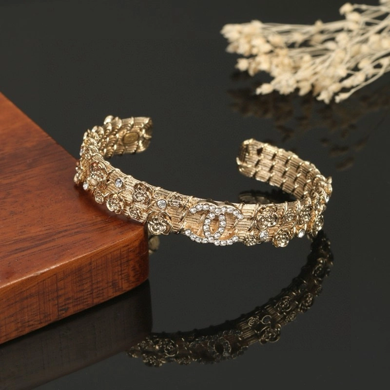 Bold Chanel Bracelets 220459