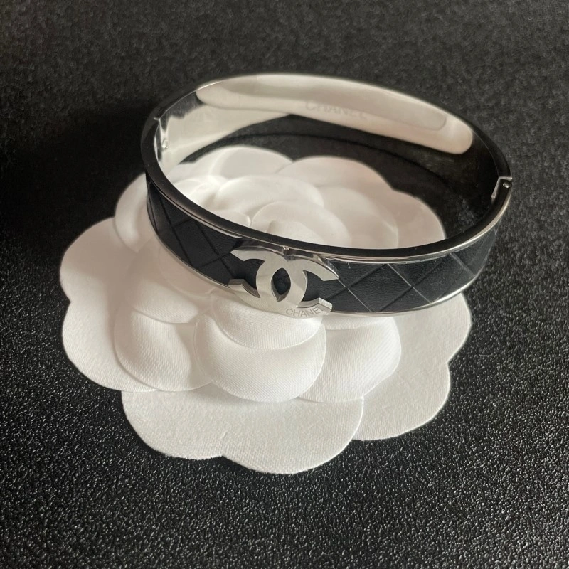 FreshLook Chanel Bracelets 220521