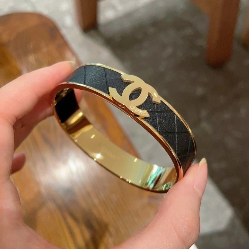 Resilient Chanel Bracelets 220455