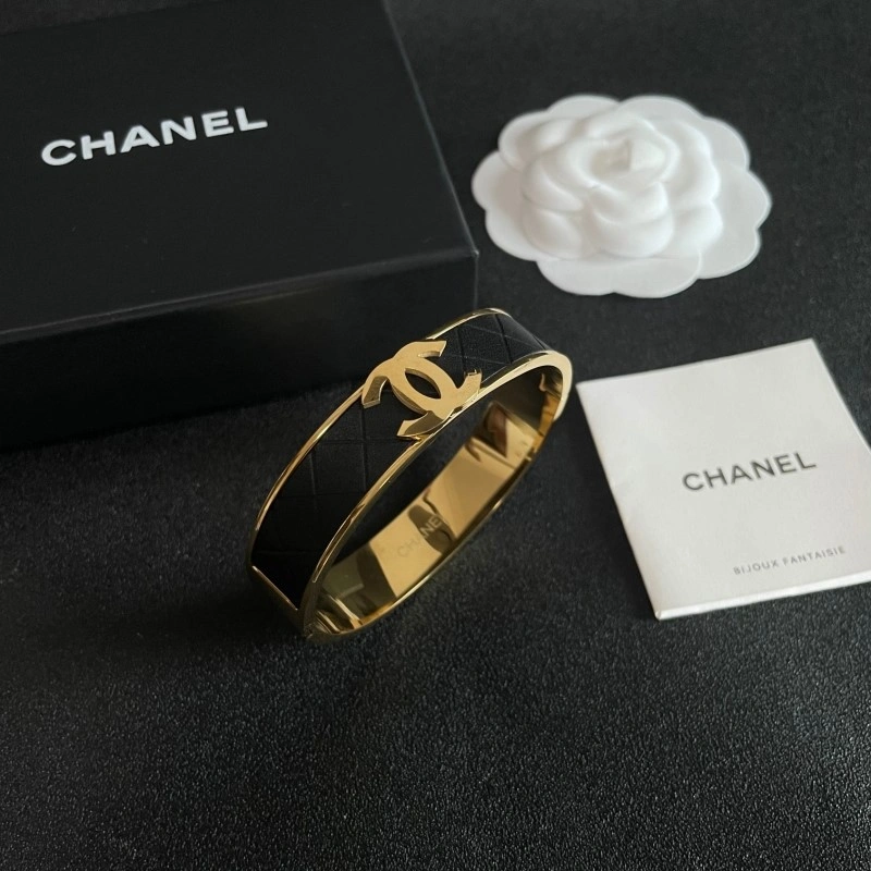 Resilient Chanel Bracelets 220455