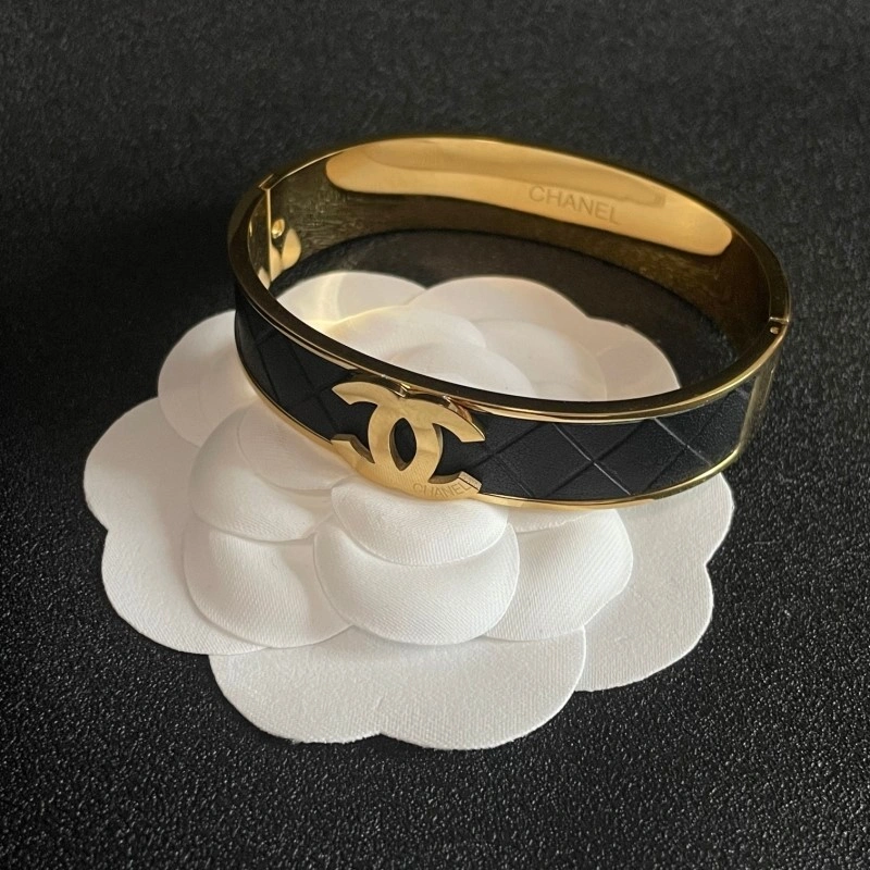 Resilient Chanel Bracelets 220455