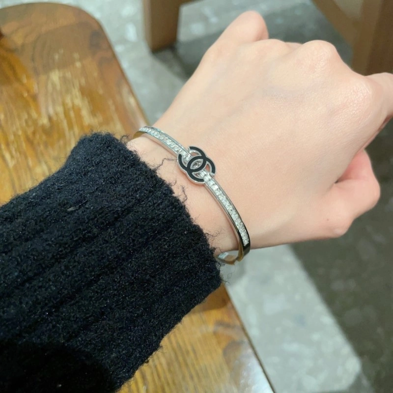 Chanel Bracelets Durable 220451