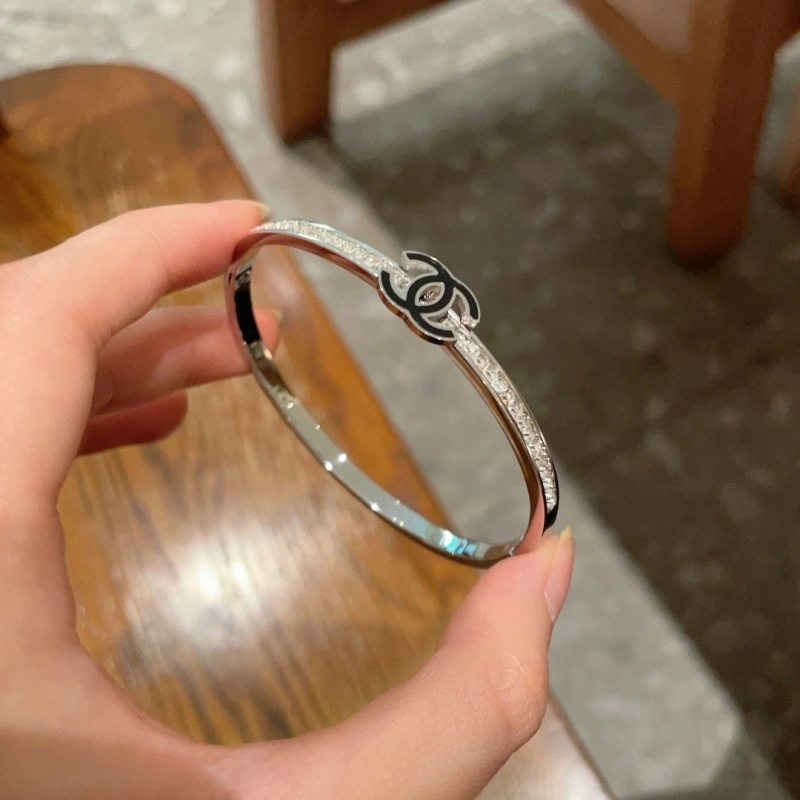 Chanel Bracelets Durable 220451