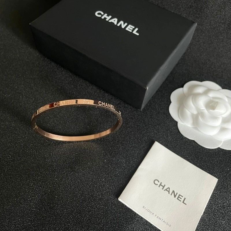 Comfortable Chanel Bracelets 220447