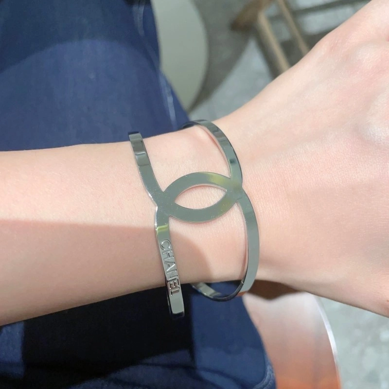 Chanel Bracelets Chic 220442