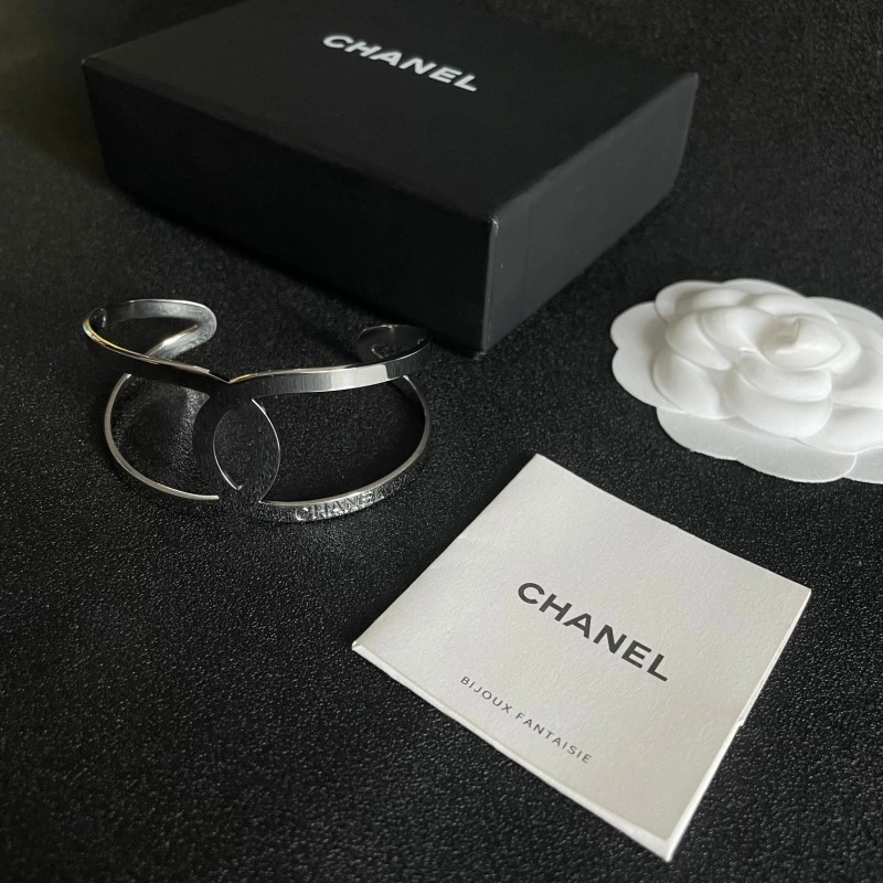 Chanel Bracelets Chic 220442