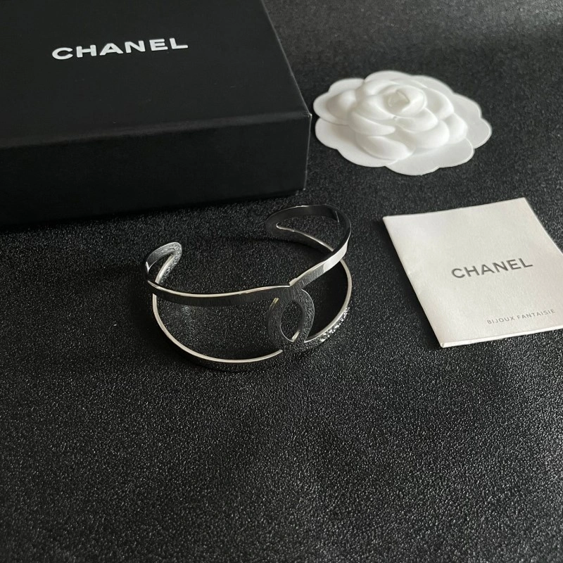 Chanel Bracelets Chic 220442