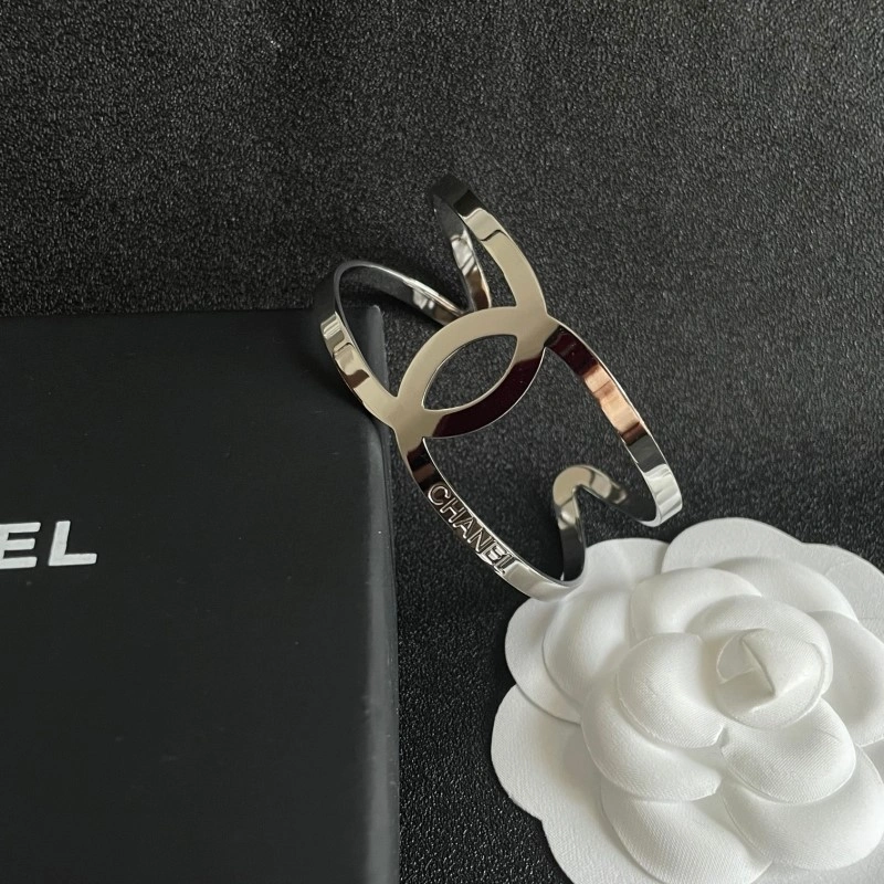 Chanel Bracelets Chic 220442
