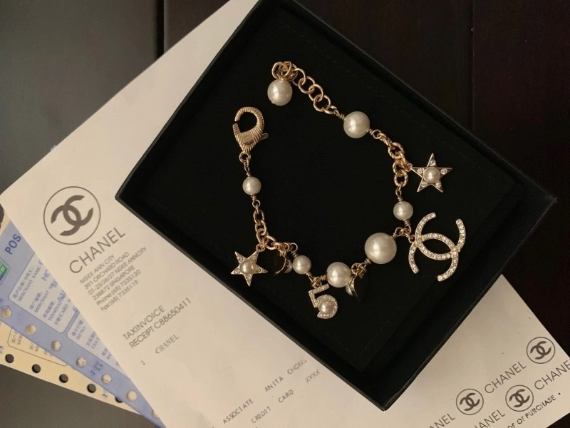 Unisex Chanel Bracelets 220448