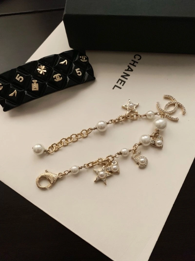 Unisex Chanel Bracelets 220448