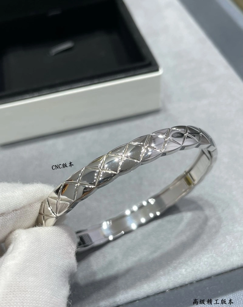 Chanel Bracelets Versatile 220434