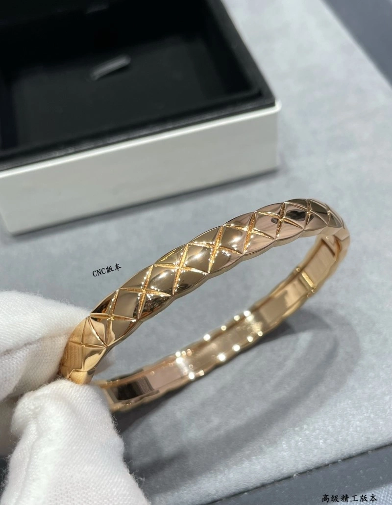Chanel Bracelets Versatile 220434
