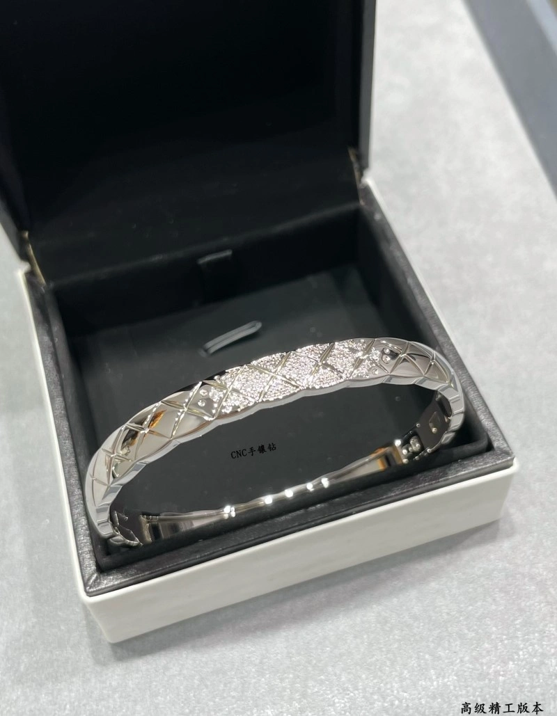 Lightweight Chanel Bracelets 220439