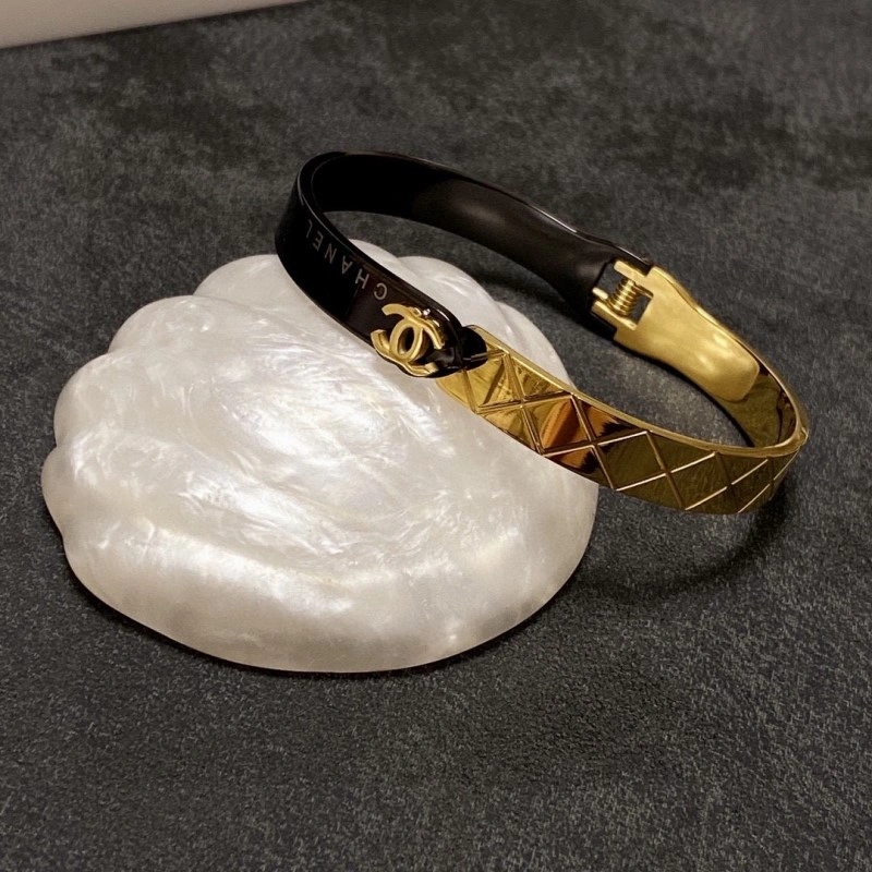 TechFriendly Chanel Bracelets 220433