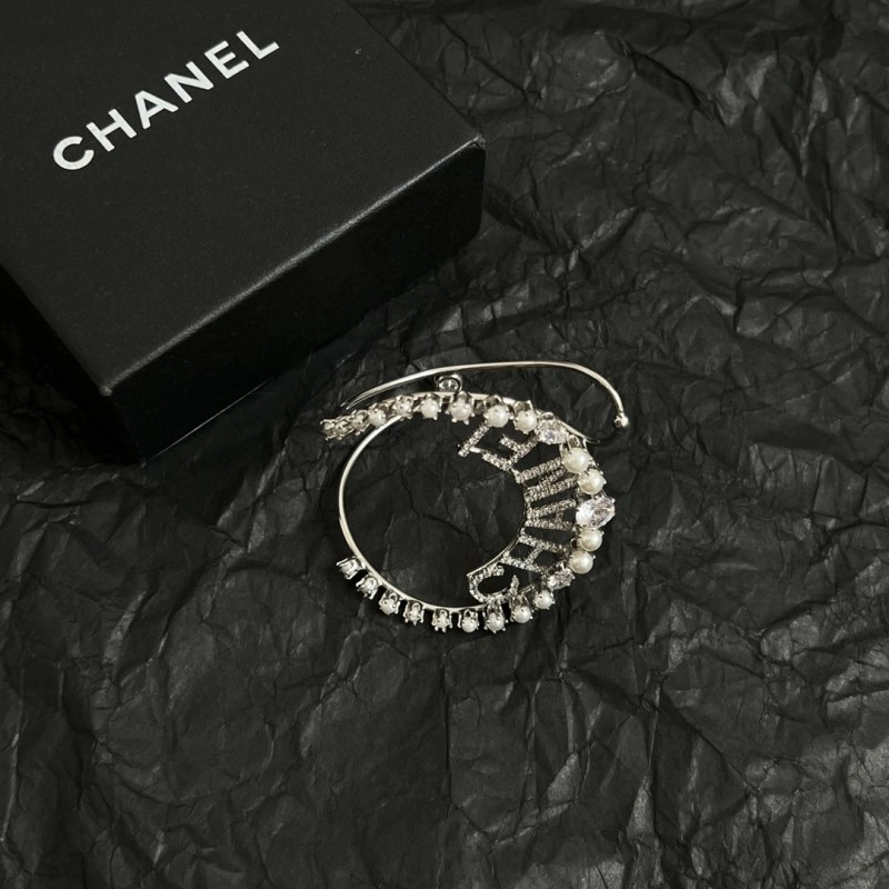 Chanel Bracelets Lightweight 220402
