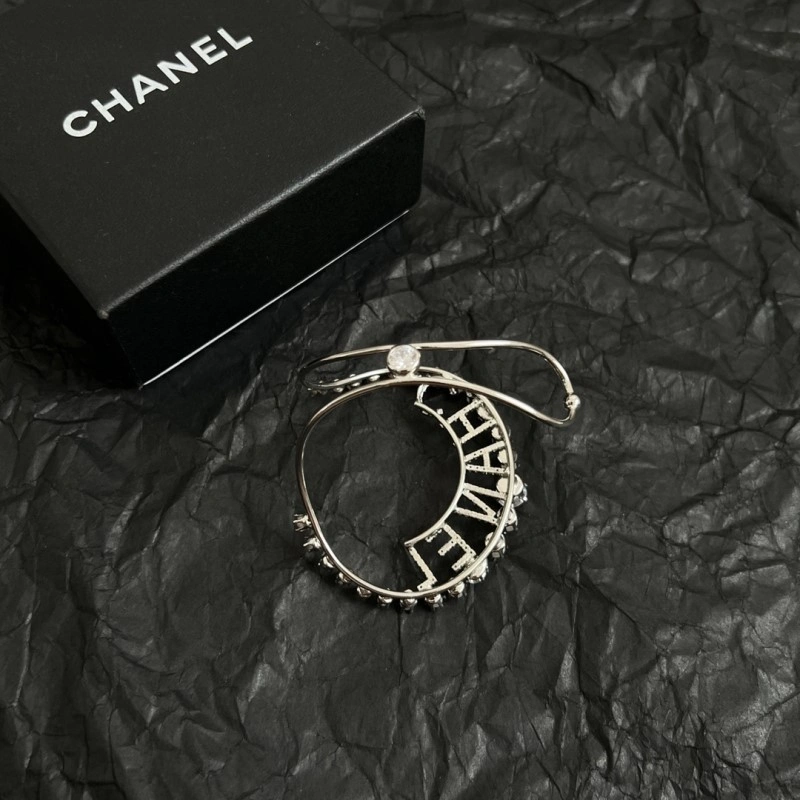 Chanel Bracelets Lightweight 220402