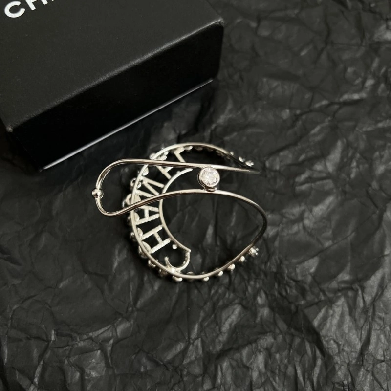 Chanel Bracelets Lightweight 220402